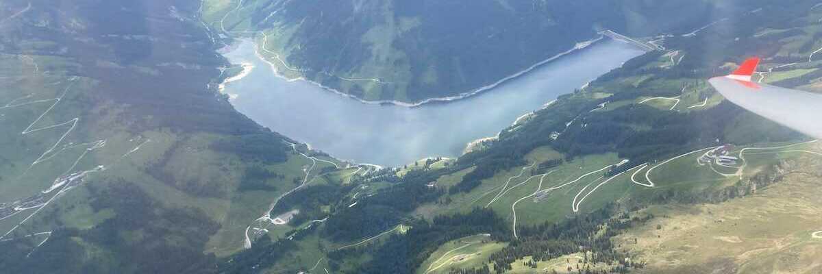 Flugwegposition um 12:13:36: Aufgenommen in der Nähe von Gemeinde Wald im Pinzgau, 5742 Wald im Pinzgau, Österreich in 2934 Meter